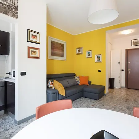 With Balcony - 50 M Far From M1 Pasteur Apartment