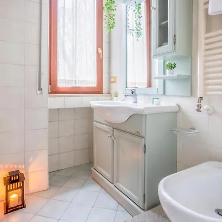 A 10 Min Dal Duomo - Trilocale Moderno Con 3 Letti E 2 Bagni In Citta Studi 아파트 밀라노