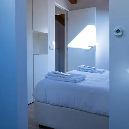 L'arche Comfort & Relax - Loft Garden In Via Torricelli Апартаменты *