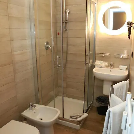 شقة فندقية مينيغينو الفندقية 4*