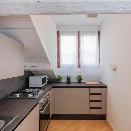 Appartement Brera Flat Near Duomo Milaan