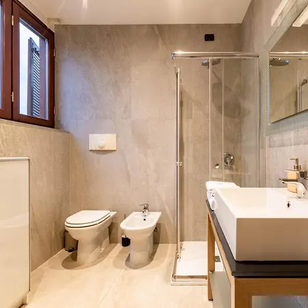 Brera Flat Near Duomo