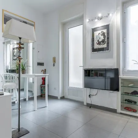 Daire S. Ambrogio Square Milano