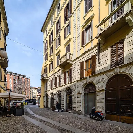 San Lorenzo - Pioppette Charme Lägenhet Milano