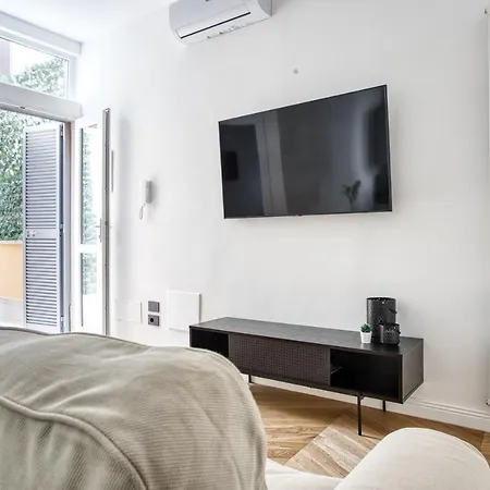 Joivy Stunning Flat With Balcony