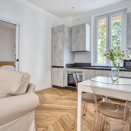 Joivy Stunning Flat With Balcony * Milaan