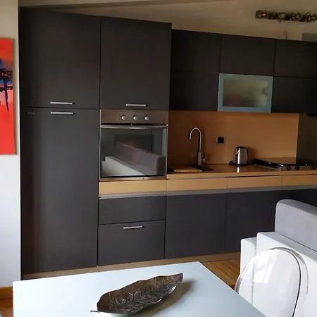 Appartamento Nolo93 Attic Right In Front Of The Metro Station To Duomo Milano