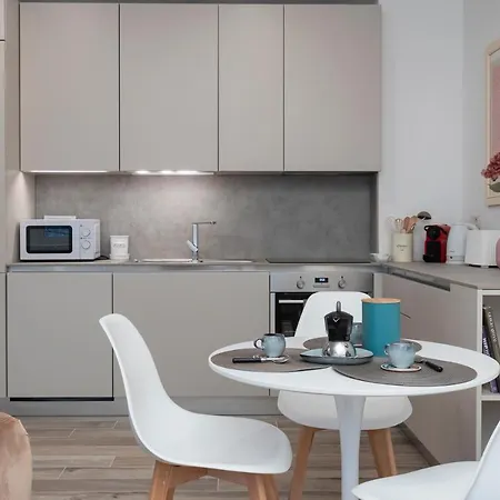 Apartment Campania - Ristrutturato Nuovo Vicino M4 *