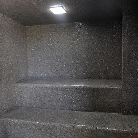 Towerhouse Apartman *