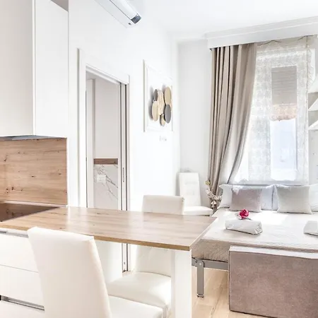 Joivy Old Navigli Family Apartment *