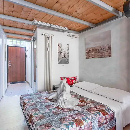 Appartamento Duomo-linate Loft Free Parking Con Tv 50 E Wi-fi