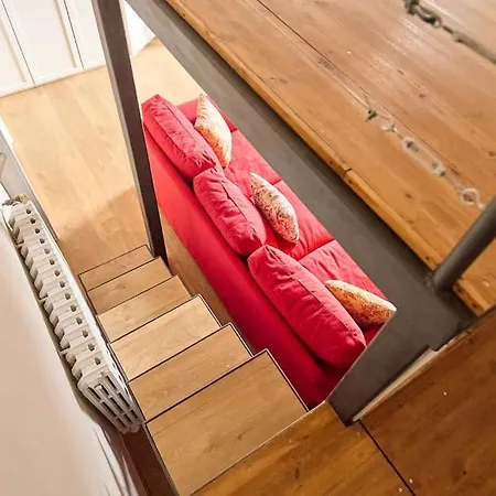 Modern - Near Isola Distric And *