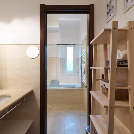 Elegant In Porta Romana - Tiraboschi * Milan