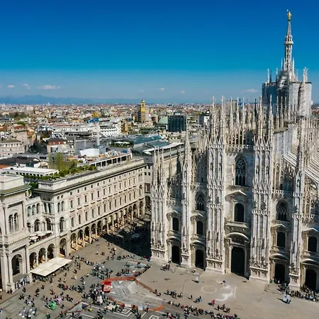 Lägenhet Maiolica - Free Parking And Great Connection To Linate And Duomo *