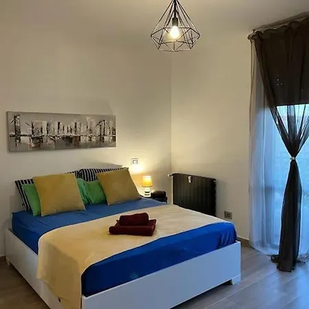 Stylish New In Navigli * Milan