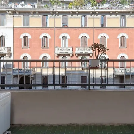 Апартаменты Bnbutler - Verona 12, Porta Romana District *
