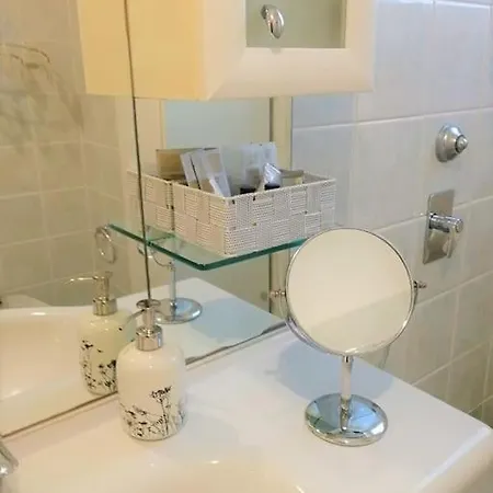 Gef House - Bande Nere Apartament *