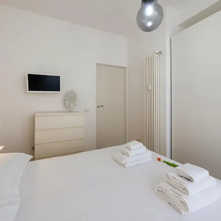 Bnbutler - Verona 12, Porta Romana District Lejlighed *
