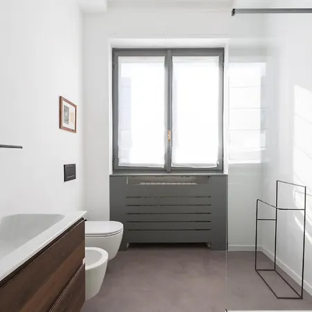 Sant'ambrogio Bright And Stylish Flat *