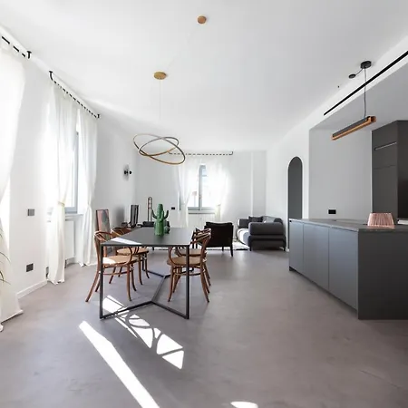 Apartment Sant'ambrogio Bright And Stylish Flat Milan
