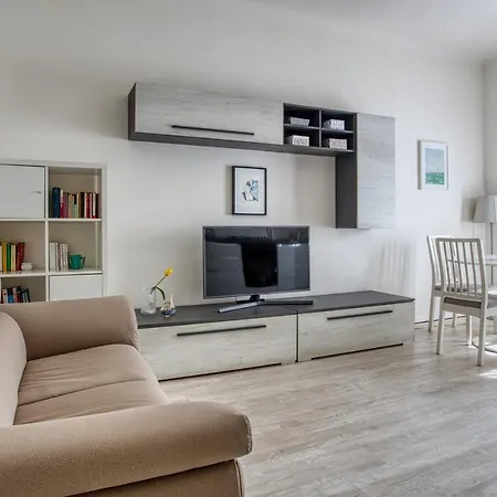 Joivy Chic 1 Bed Flat Milão