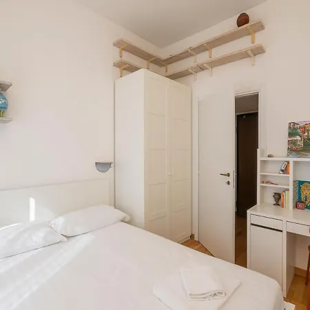 Luxury Flat Between Navigli And Duomo - Sambuco Lägenhet