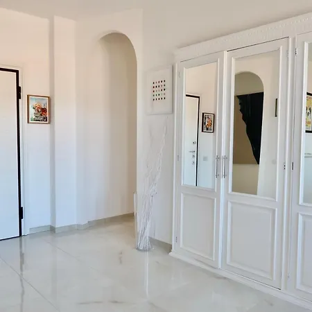 Lux 180sqm Flat - Entire Last Floor Apartmán Milán