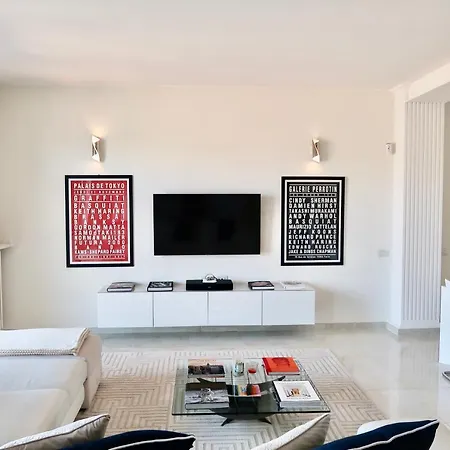 Lux 180sqm Flat - Entire Last Floor * Milán