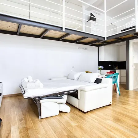 Joivy Charismatic 1-bed Flat With Parking