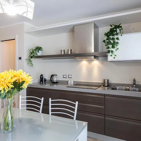 Salomone - Mecenate District *