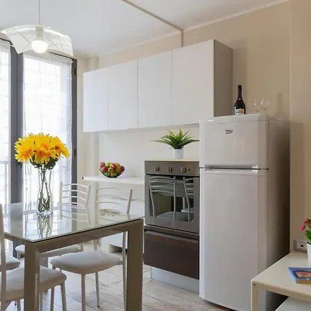 Salomone - Mecenate District Milánó