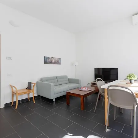 Apartamento Guesthost - Industrial Design Near M4 Tolstoj *