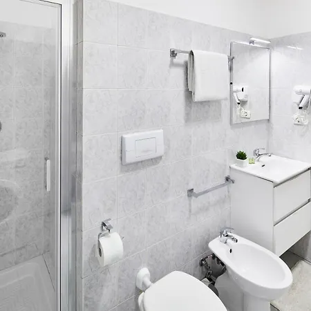 House Naviglio Quattro Apartment