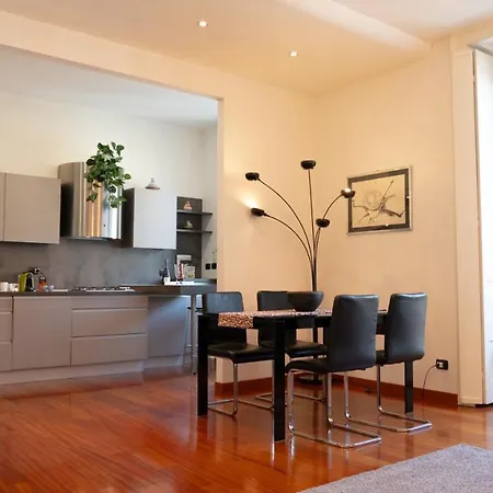 ****buenos Aires Luxury -5 Min. Duomo Apartment