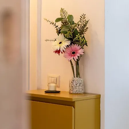 Arbe, Zona Isola * Milánó