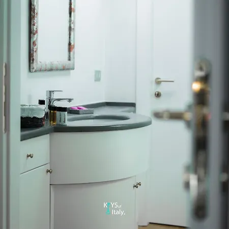 Keys Of Italy - Pontaccio 2 Your Refuge Rouge