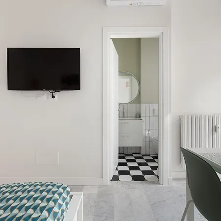 Comfy X2 - 1,1 Km Far From Iulm University! Appartamento