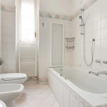 Daire Cozy With Balcony - Porta Romana District *