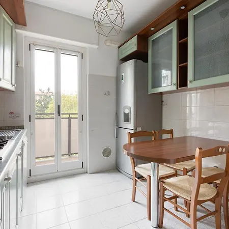 Guesthost - Bonola Mm1 Comfy Apartmán
