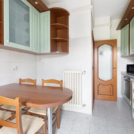 Guesthost - Bonola Mm1 Comfy Apartman Milánó