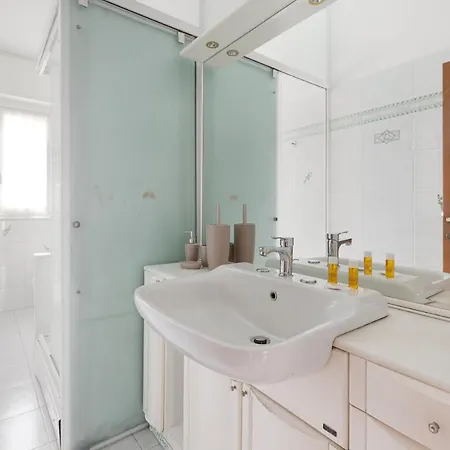Guesthost - Bonola Mm1 Comfy Apartman