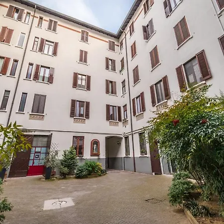 The Minimal Chic - Isola District Apartman