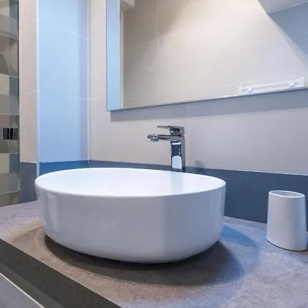 Easylife - - Redi 28 - Porta Venezia Milánó