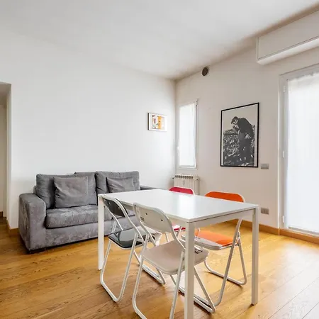 Cozy 1 Bedroom In Navigli Apartment *