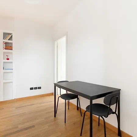 Comfy X3 - With Balcony * Milánó