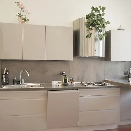 ****buenos Aires Luxury -5 Min. Duomo Apartment Milan