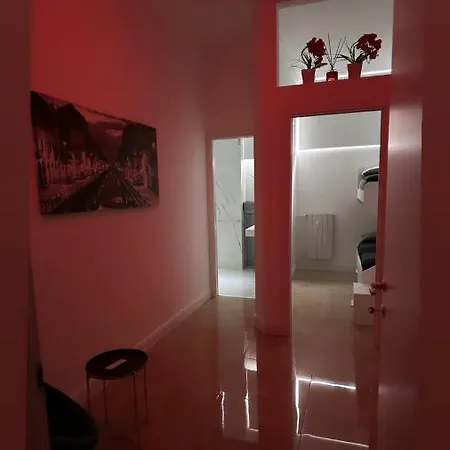 San Babila - Luxury Milanese Apartmán