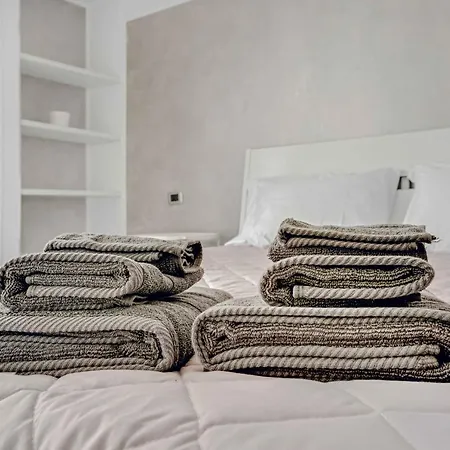 Apartmán Cc8 -brera-isola- Modern - - Wifi *