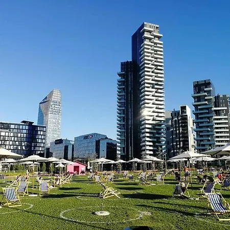 Gef House - Bande Nere Milan