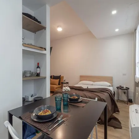 The Rent - Cozy Studio In Caiazzo 밀라노